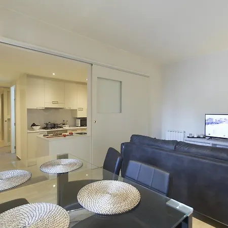Bravissimo Cort Reial-2a Apartment
