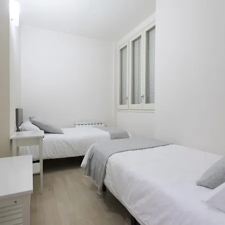 Bravissimo Cort Reial-2a * Жирона